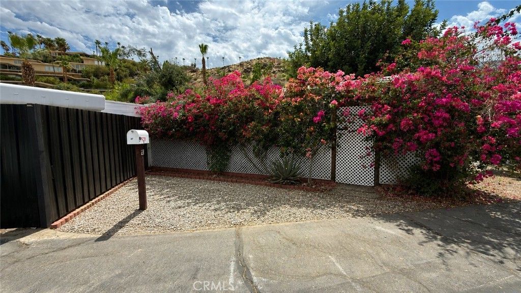 27 Jupiter St, Palm Springs
