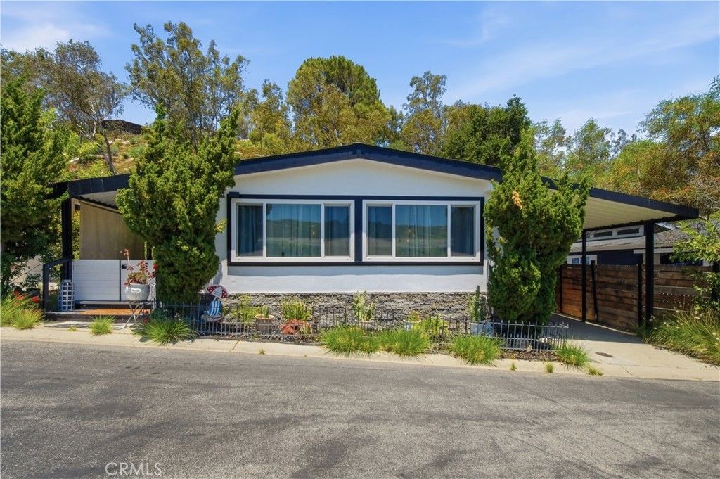 23777 Mulholland Hwy Space 107, Calabasas