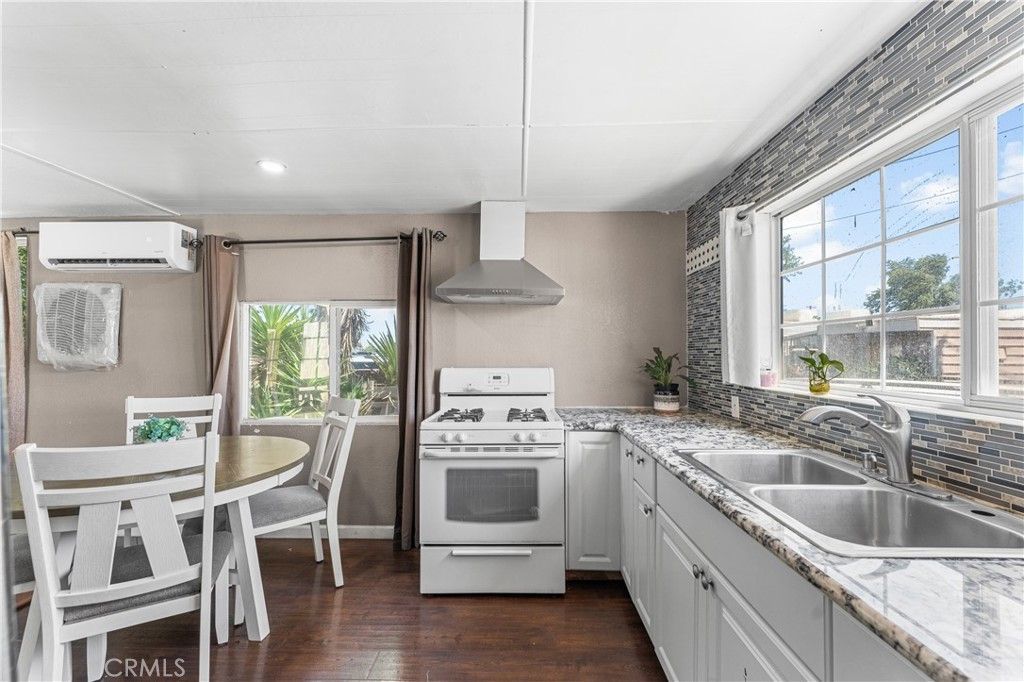723 W Avenue I, Lancaster