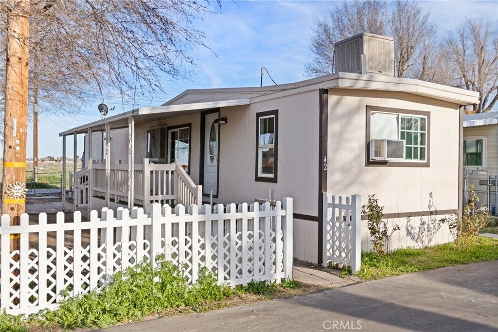 45446 7th Street # 42, Lancaster