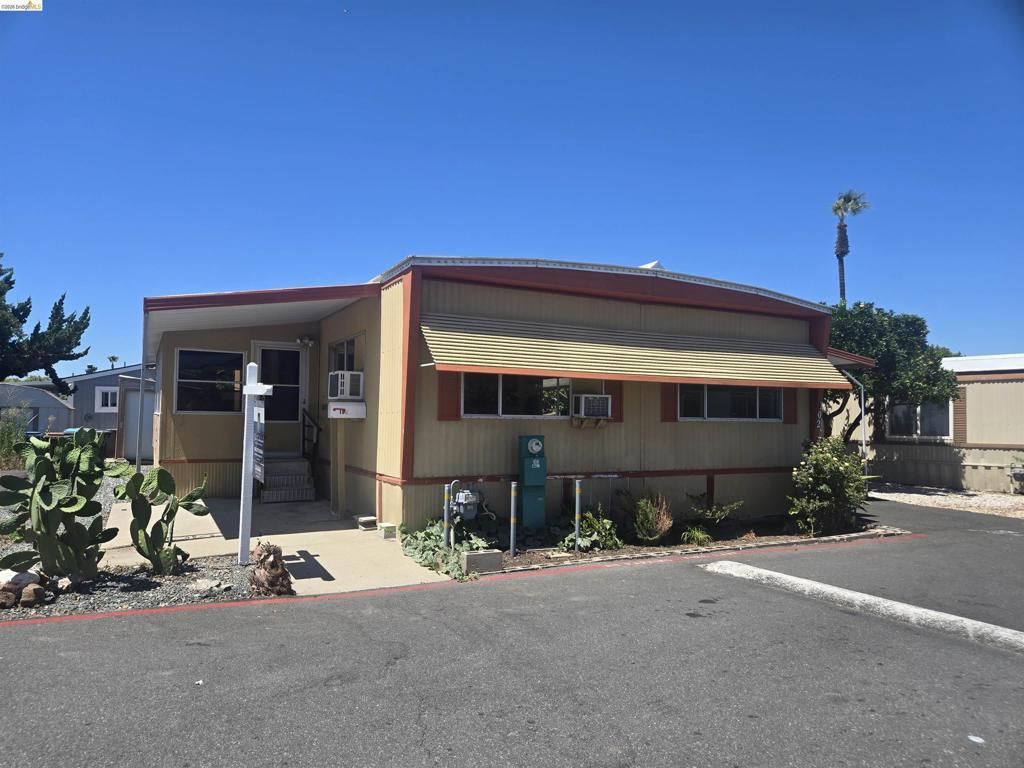 3301 Buchanan, Antioch