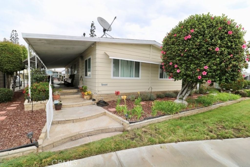 14046 Lake Side Drive # 108, La Mirada