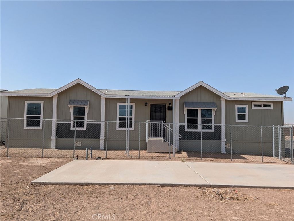 2450 E Hobsonway # 67, Blythe
