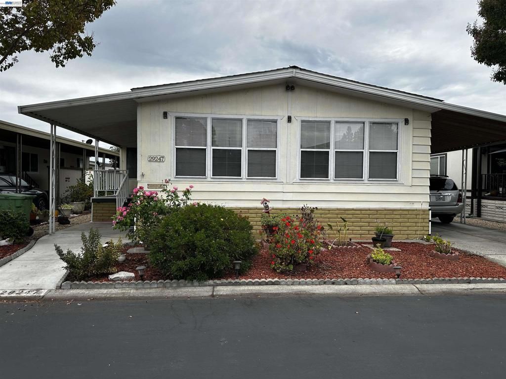 29247 Whalebone Way, Hayward