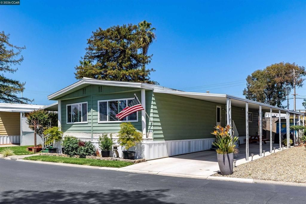 2368 Dalis Drive, Concord