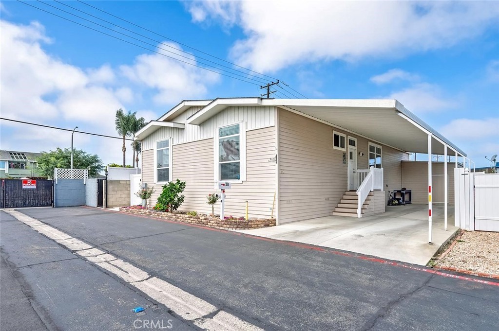 Photo of Listing #OC26156437