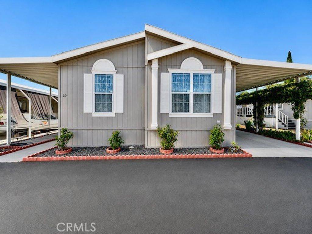 14000 El Evado Rd # 29, Victorville