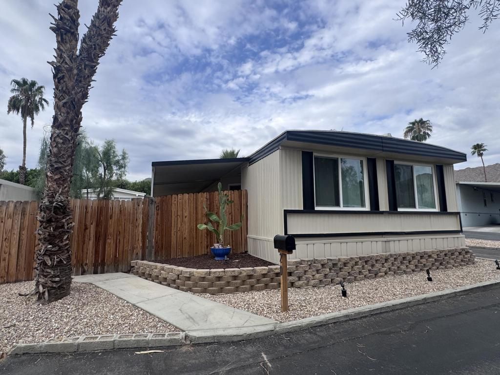 20 Ocotillo Lane, Palm Desert