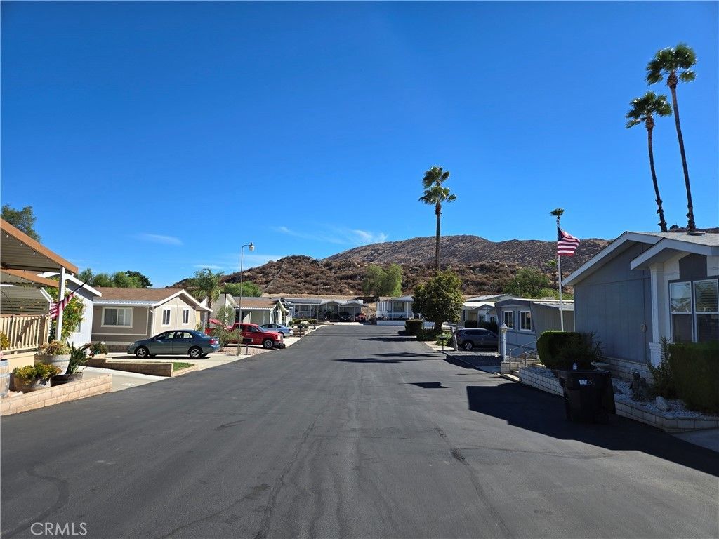 32600 State Highway 74 # 42, Hemet