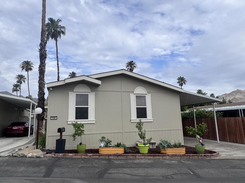 13 Circle A, Palm Desert