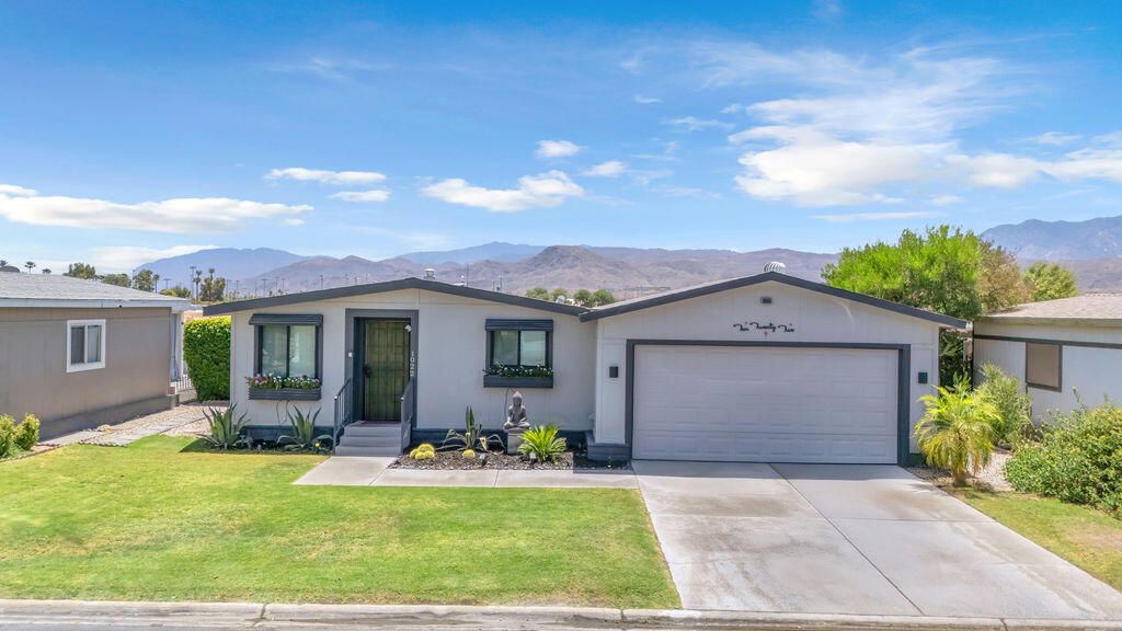 1022 Via Grande, Cathedral City