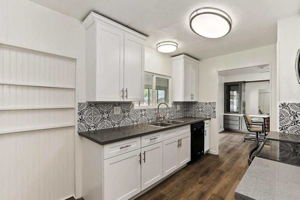33530 Carlsbad Circle, Thousand Palms