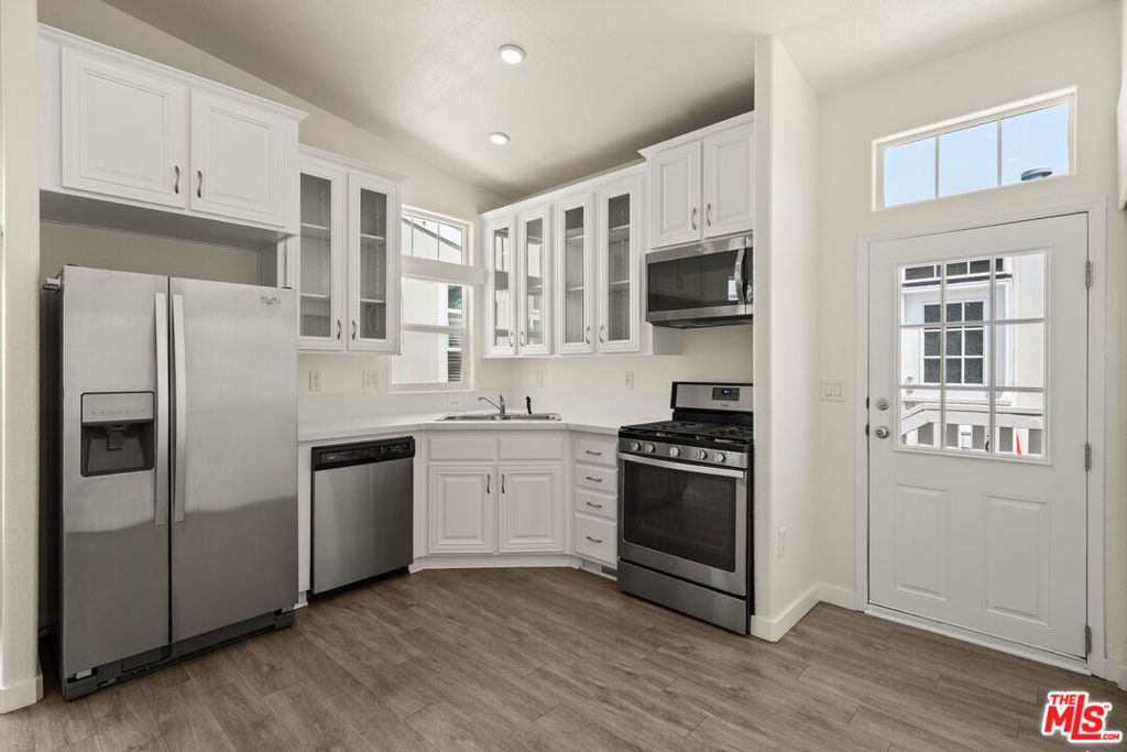8250 Lankershim Boulevard # 19, North Hollywood