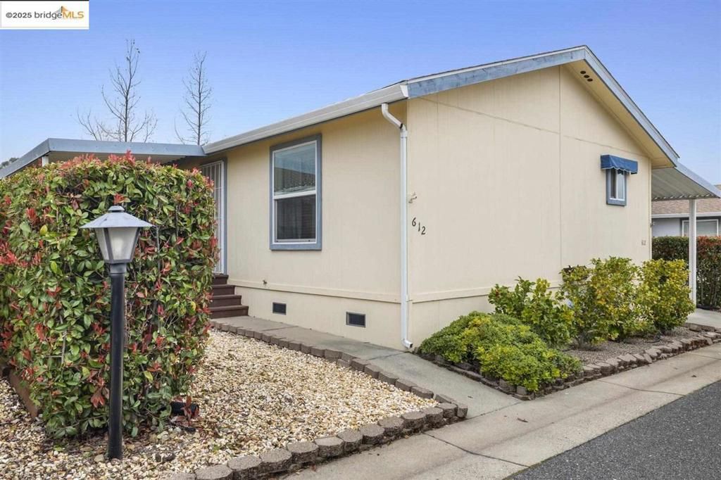 18717 Mill Villa, Jamestown