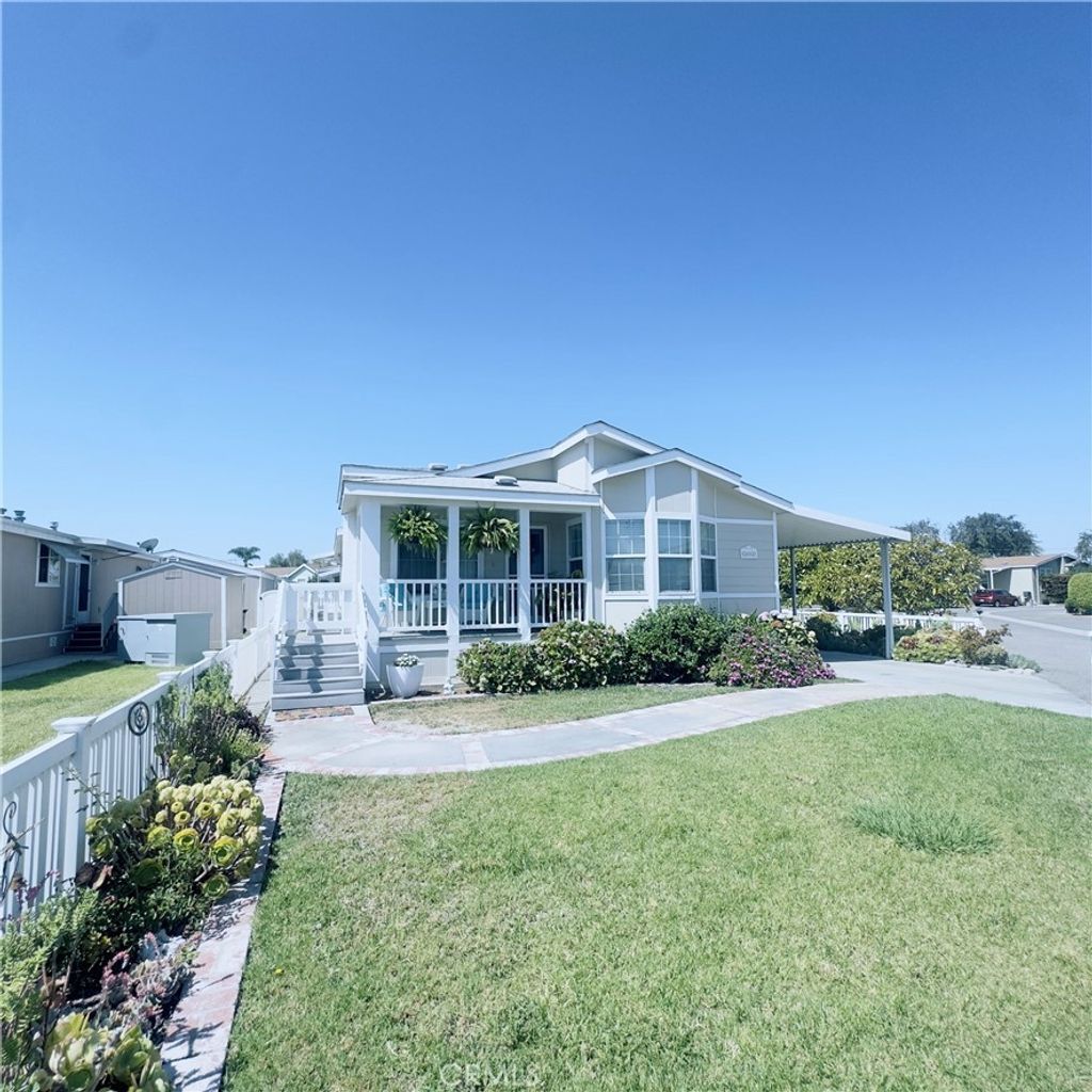 11 Pine Via, Anaheim
