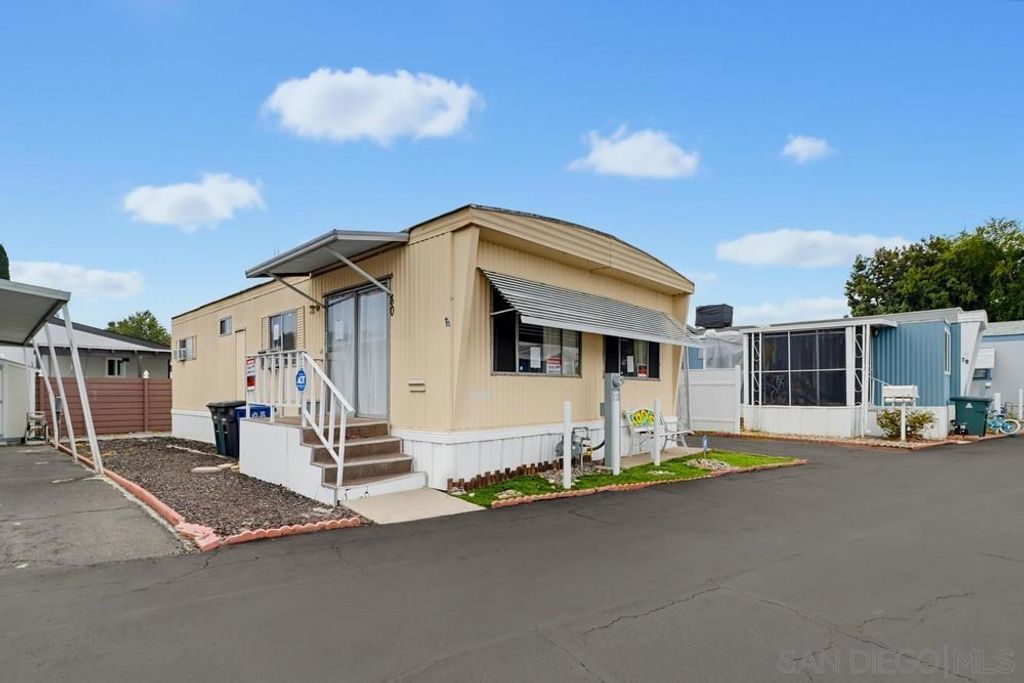 351 E Bradley Ave # 80, El Cajon