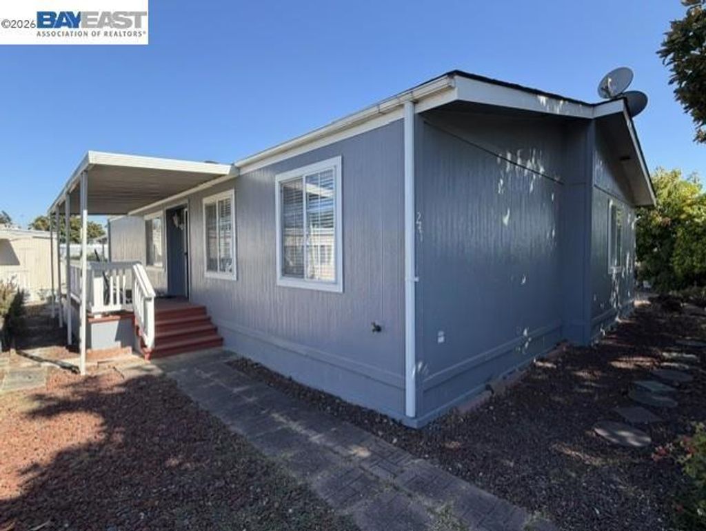 241 Jamaica Circle, Union City