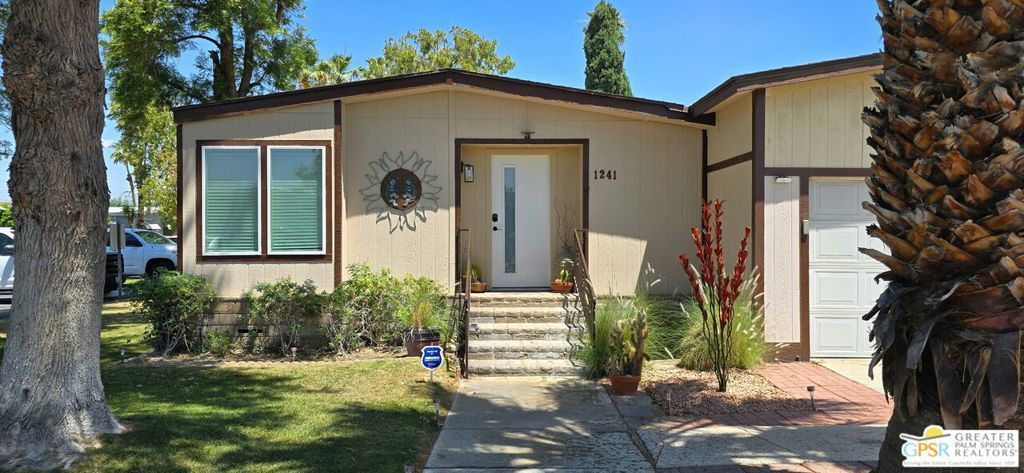 1241 Via Grande, Cathedral City