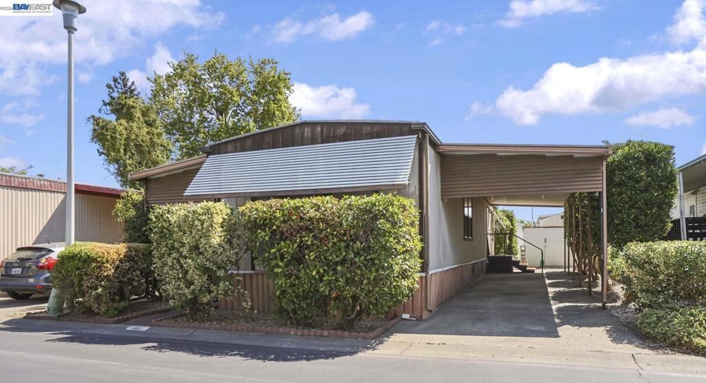 5040 Jackson St., North Highlands