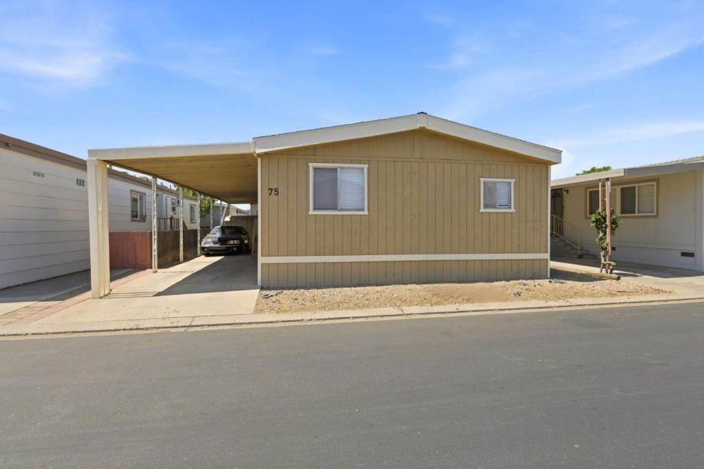 812 W Clover Road # 75, Tracy