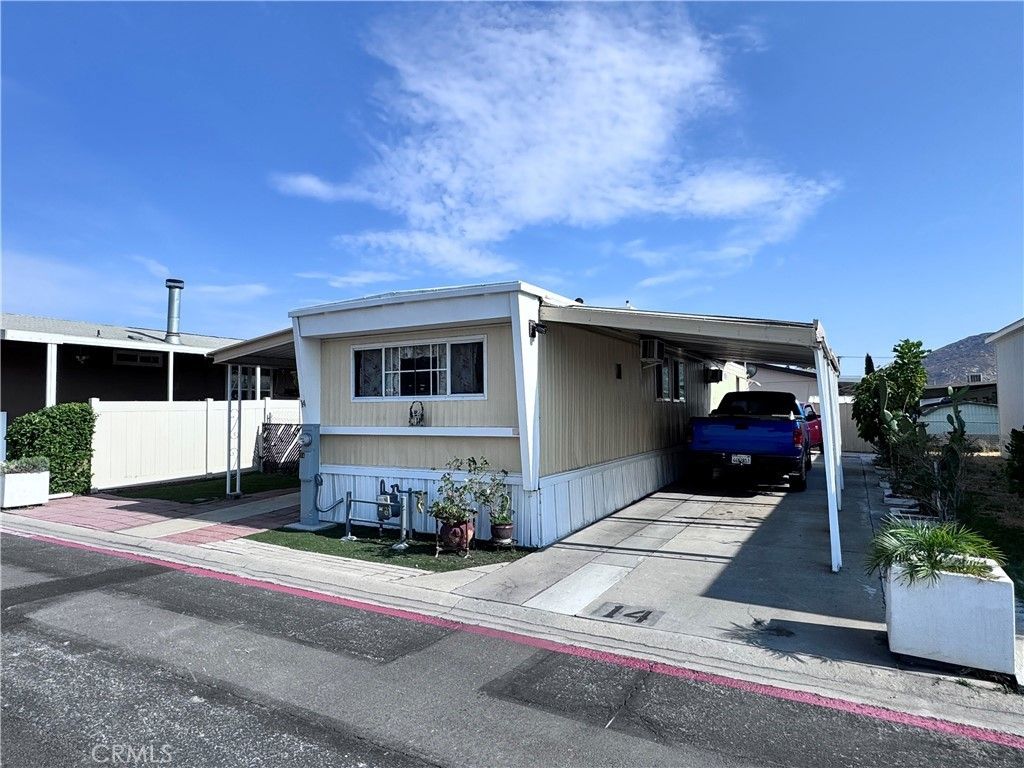 16860 Slover, Fontana