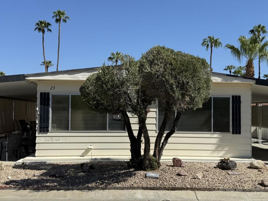 23 Via Valverde, Cathedral City