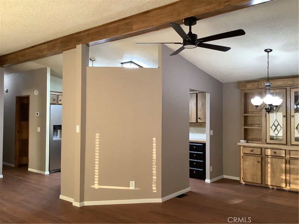 1300 W Menlo Avenue # 200, Hemet