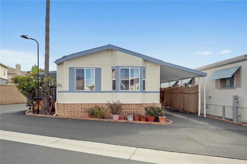 5200 Heil Avenue # 28, Huntington Beach