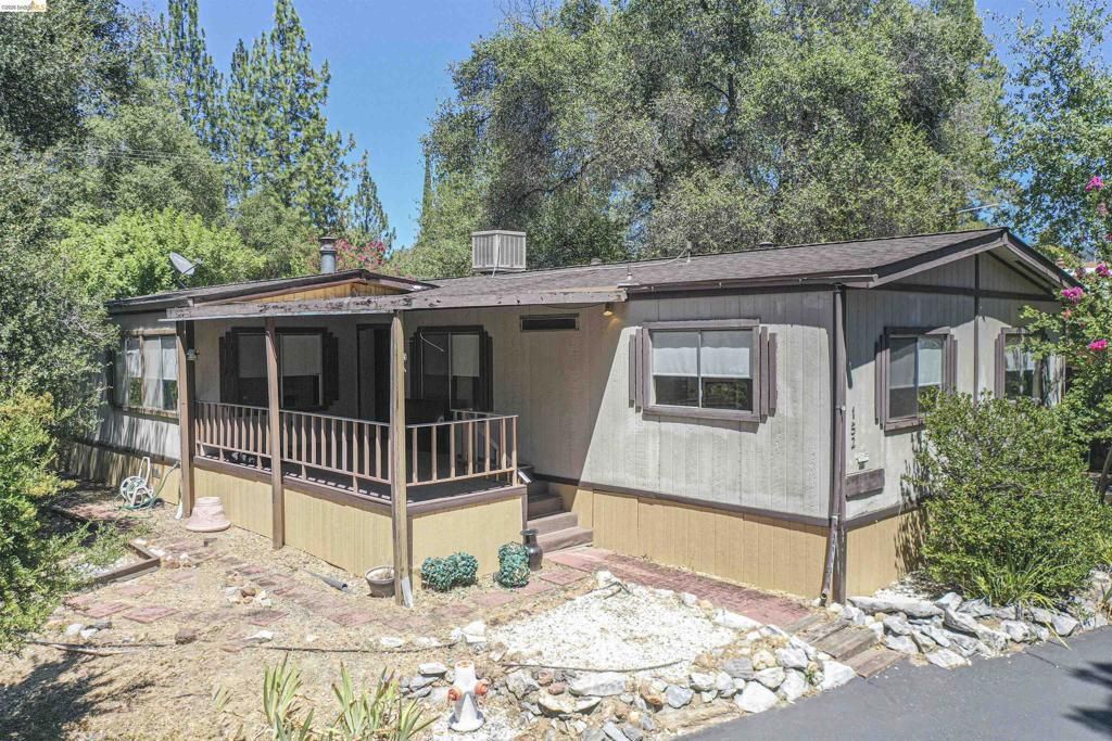10956 Green, Columbia
