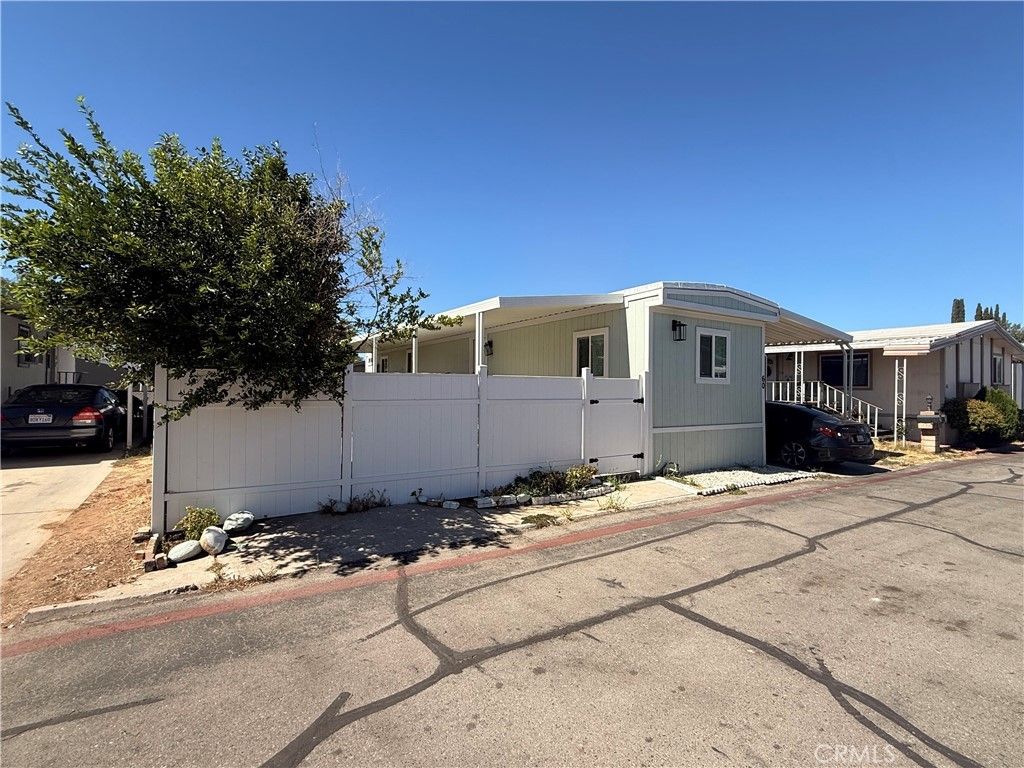 22111 Newport Ave # 60, Grand Terrace