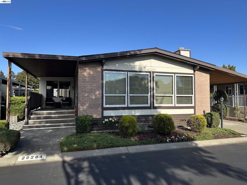 29284 Harpoon Way, Hayward
