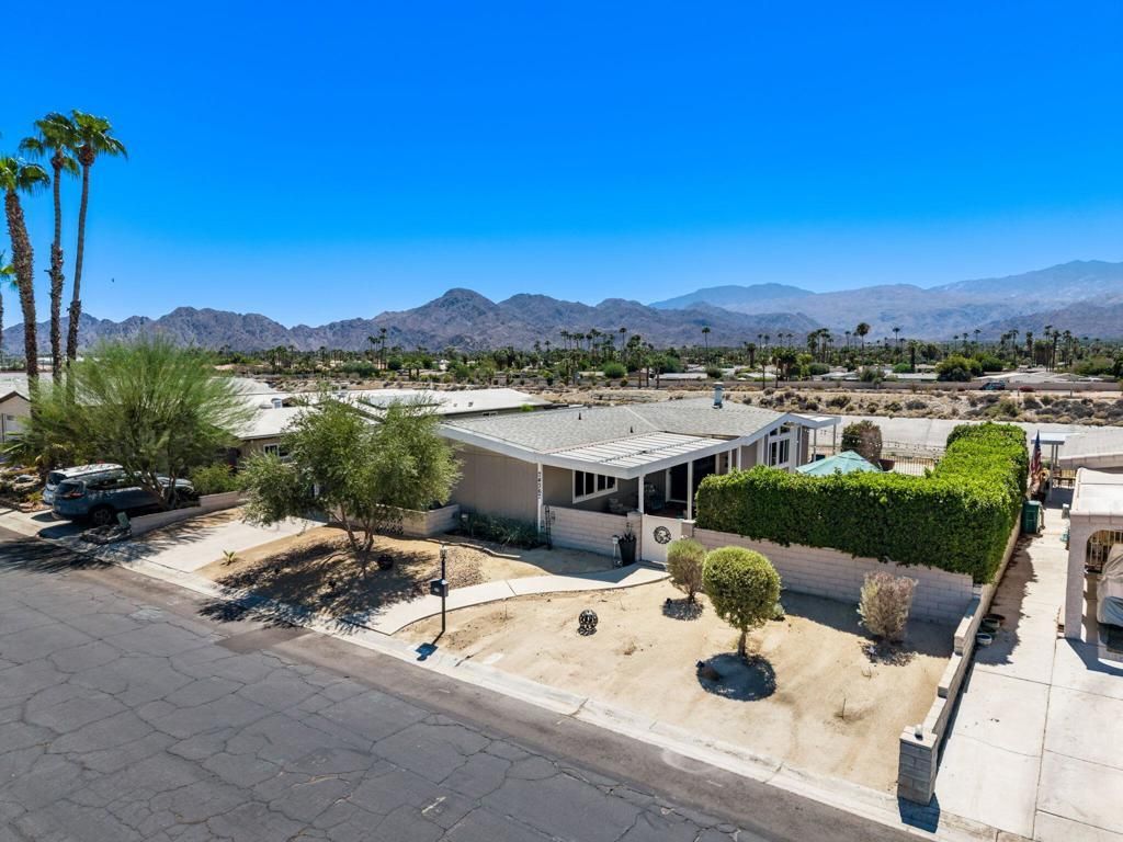 74367 Gary, Palm Desert