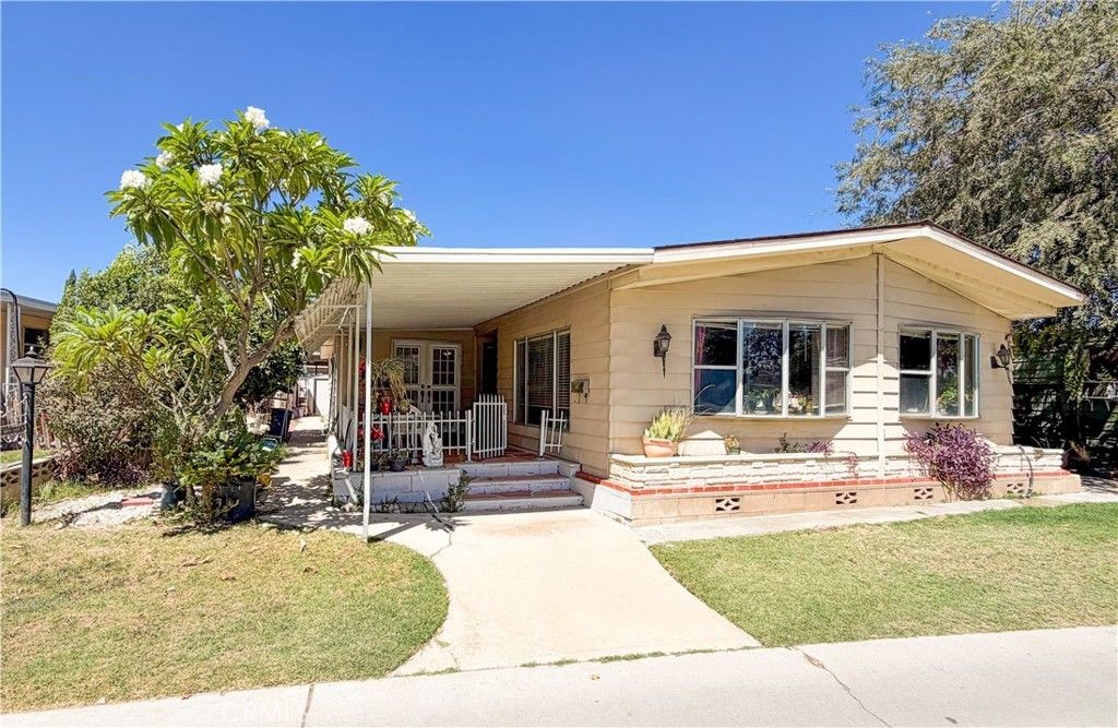 5800 Hamner # 401, Eastvale