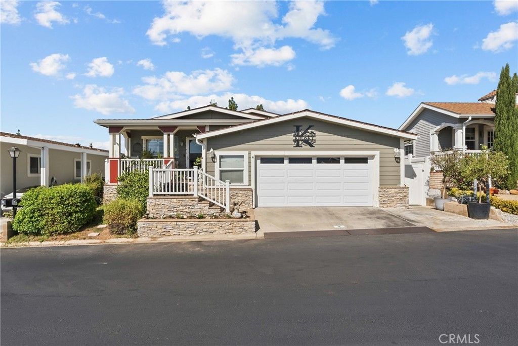 15455 Glenoaks Boulevard # Spc 4, Sylmar