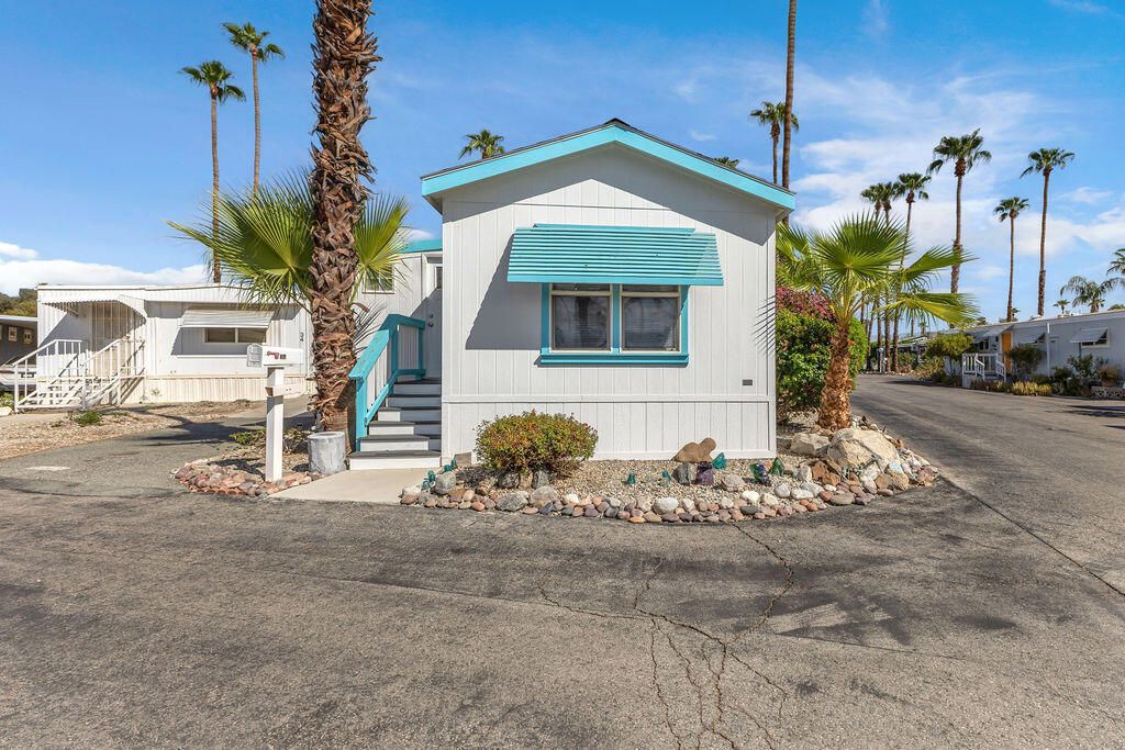35 Sand Creek Creek, Cathedral City