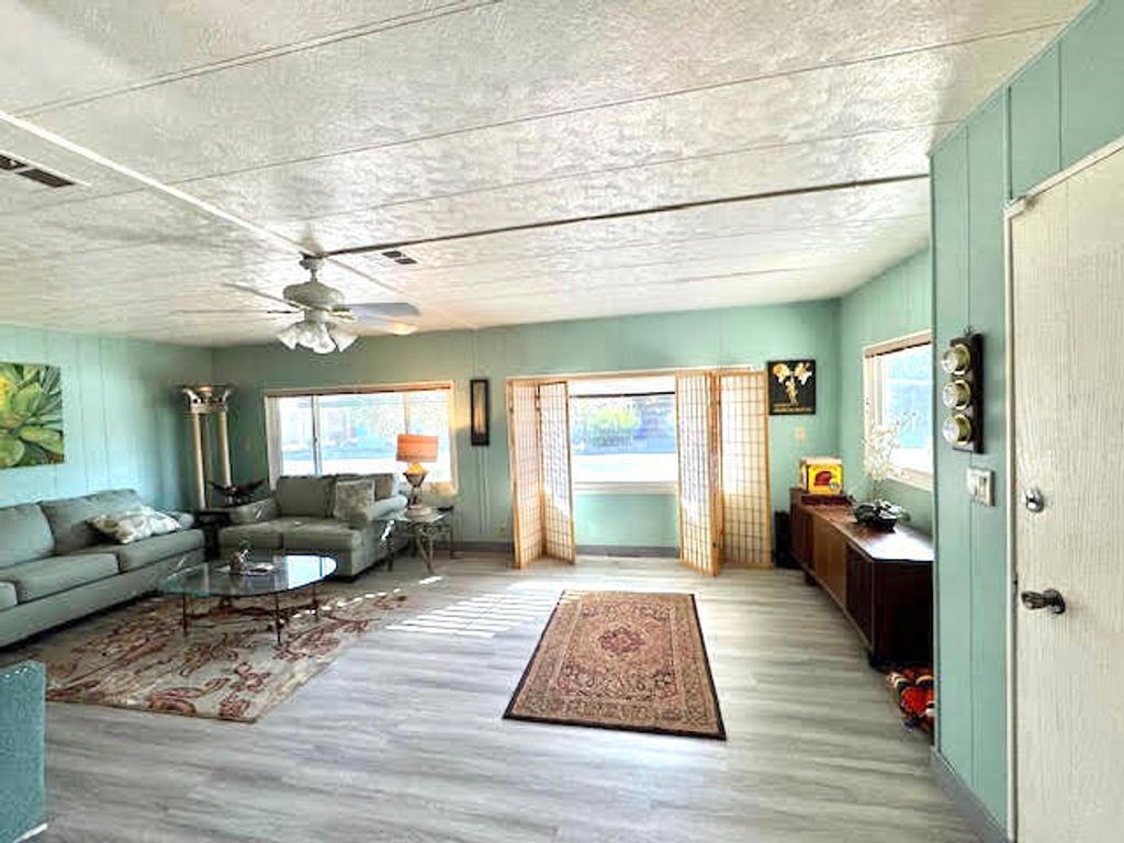 147 Estrada Way, Cathedral City