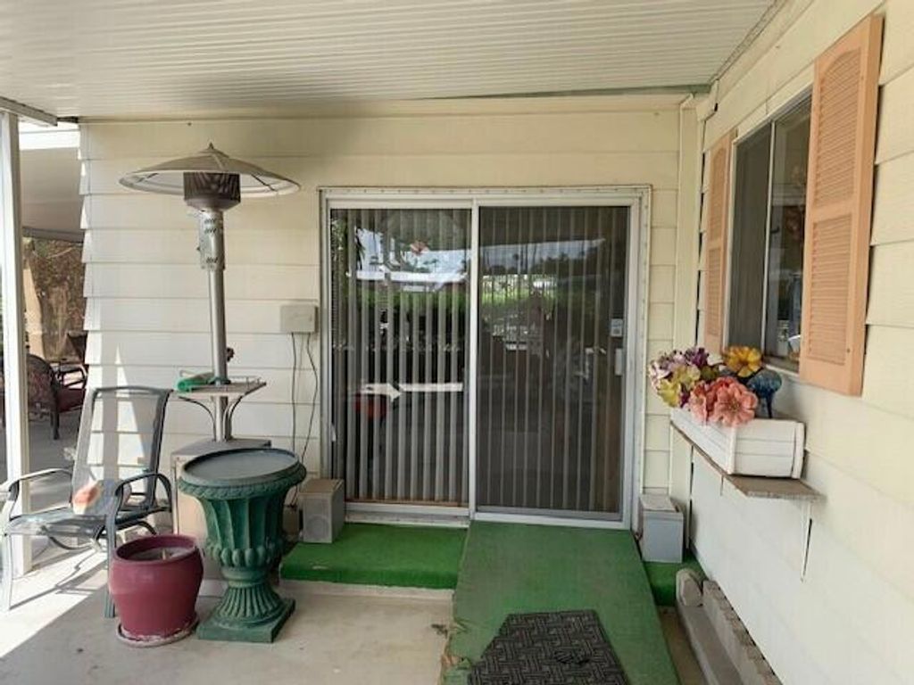 371 Avenue Andorra, Cathedral City