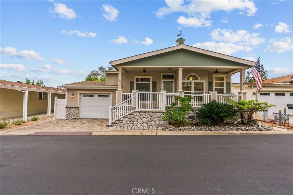 15455 Glenoaks Boulevard # 315, Sylmar