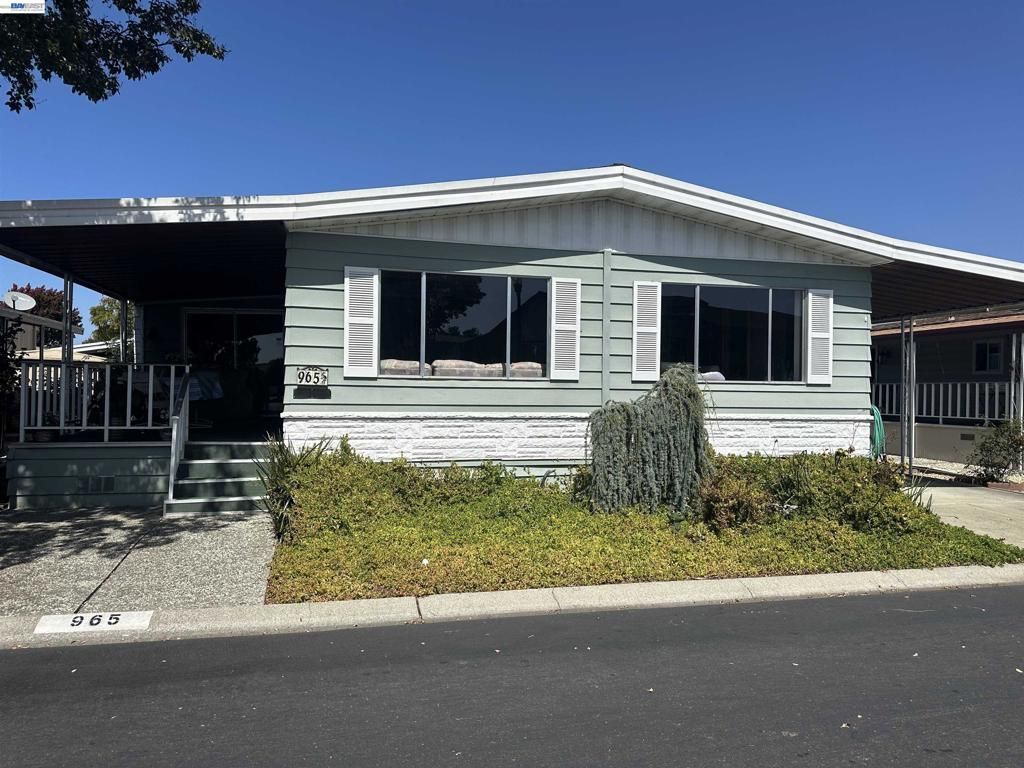 965 New England Village Dr., Hayward