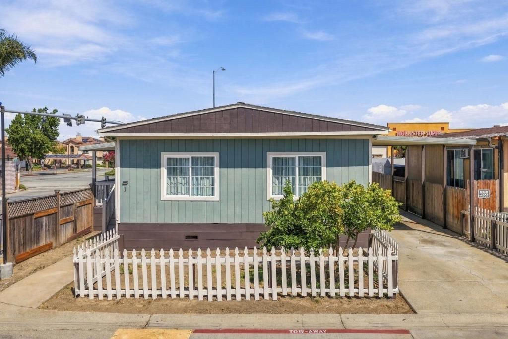 1 Appletree Lane, # 1, Hollister