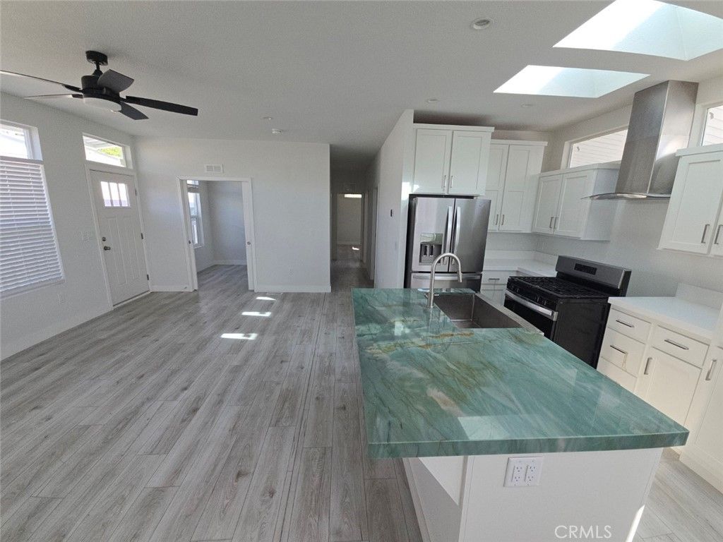1 Heather, Northridge