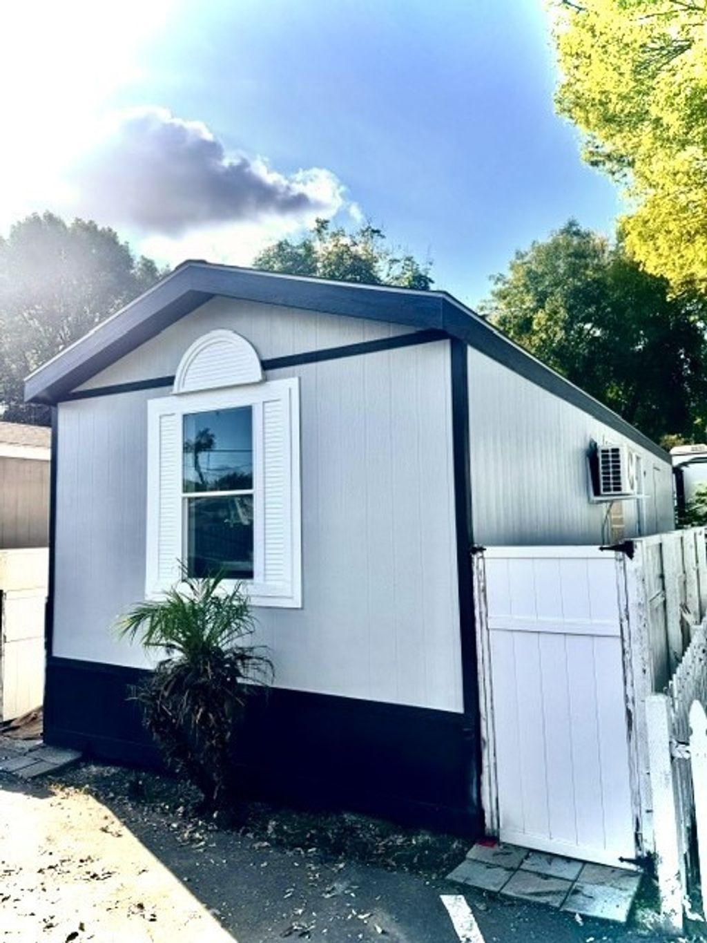 400 Arbor # 502, Long Beach