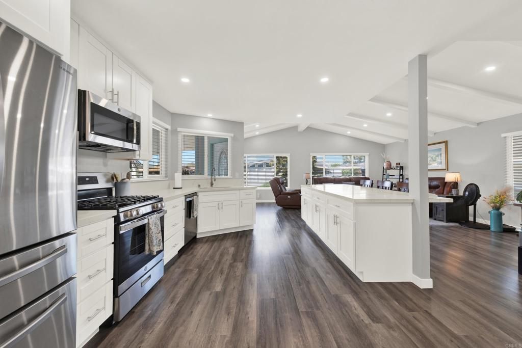 9255 N Magnolia Ave # Spc 18, Santee
