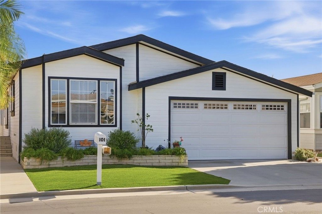 7271 Katella # 101, Stanton