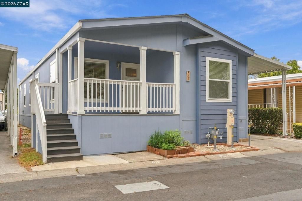 304 Via Peralta, Pacheco