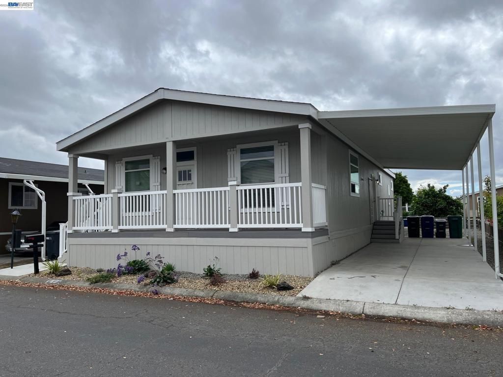 1422 Salamanca Ave #113, Hayward