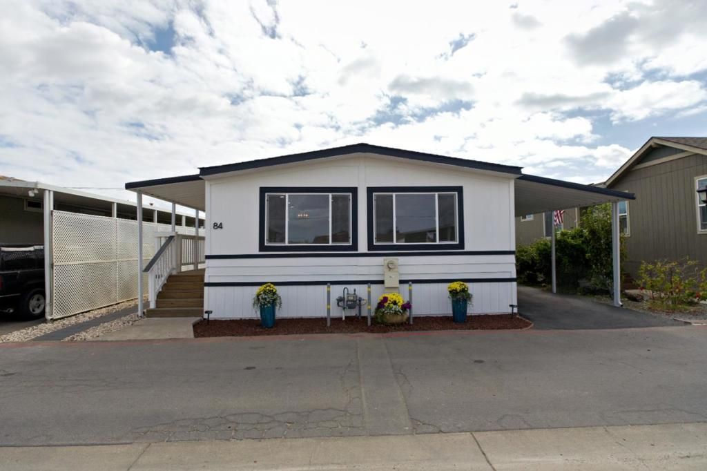 20 Russell Road # 84, Salinas