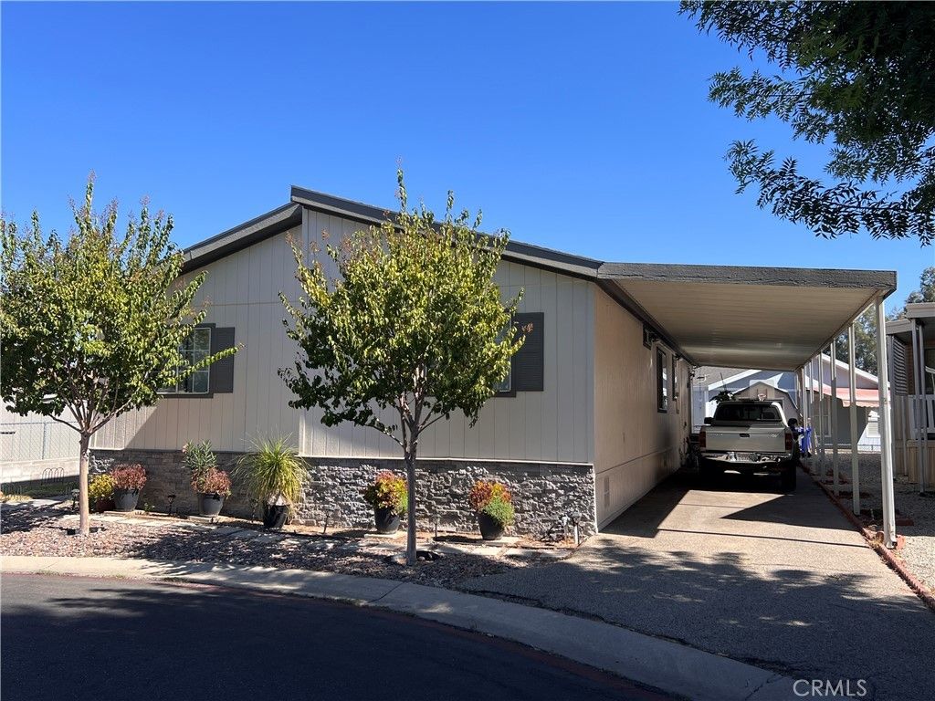 27361 Sierra Hwy # 37, Canyon Country