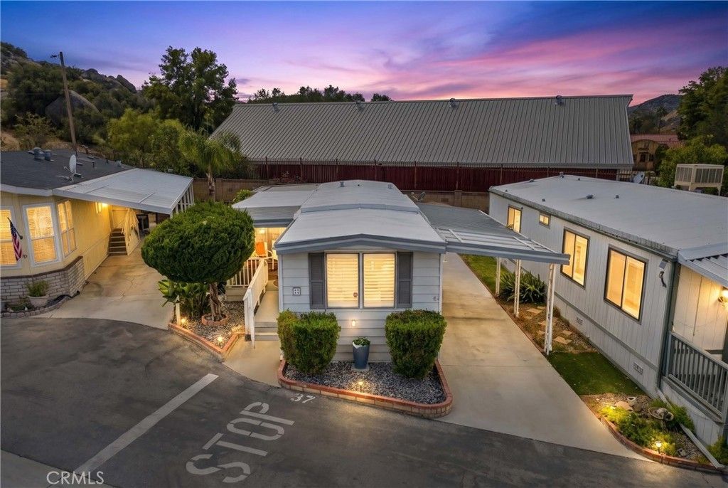 11401 Topanga Canyon Blvd # 37, Chatsworth