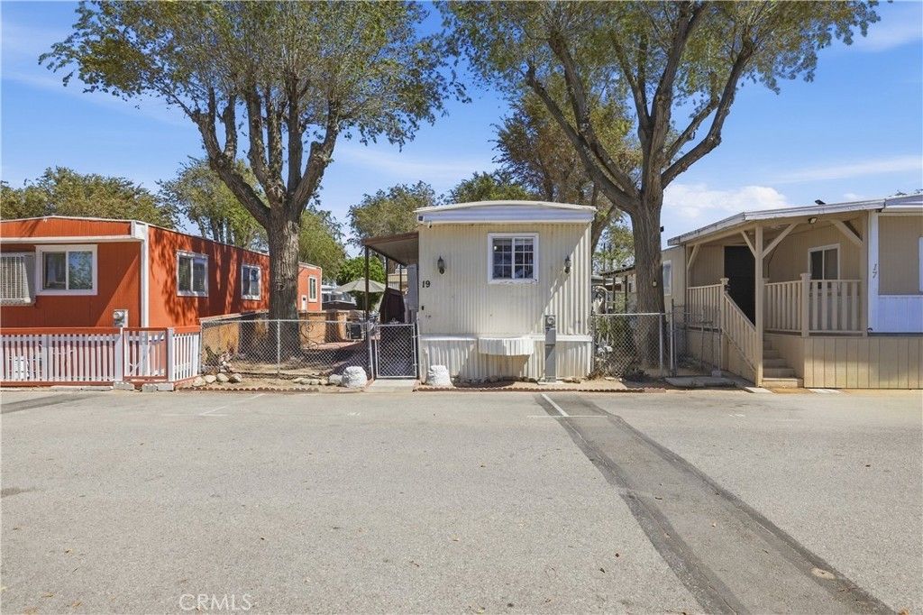 1617 E Avenue I # 19, Lancaster